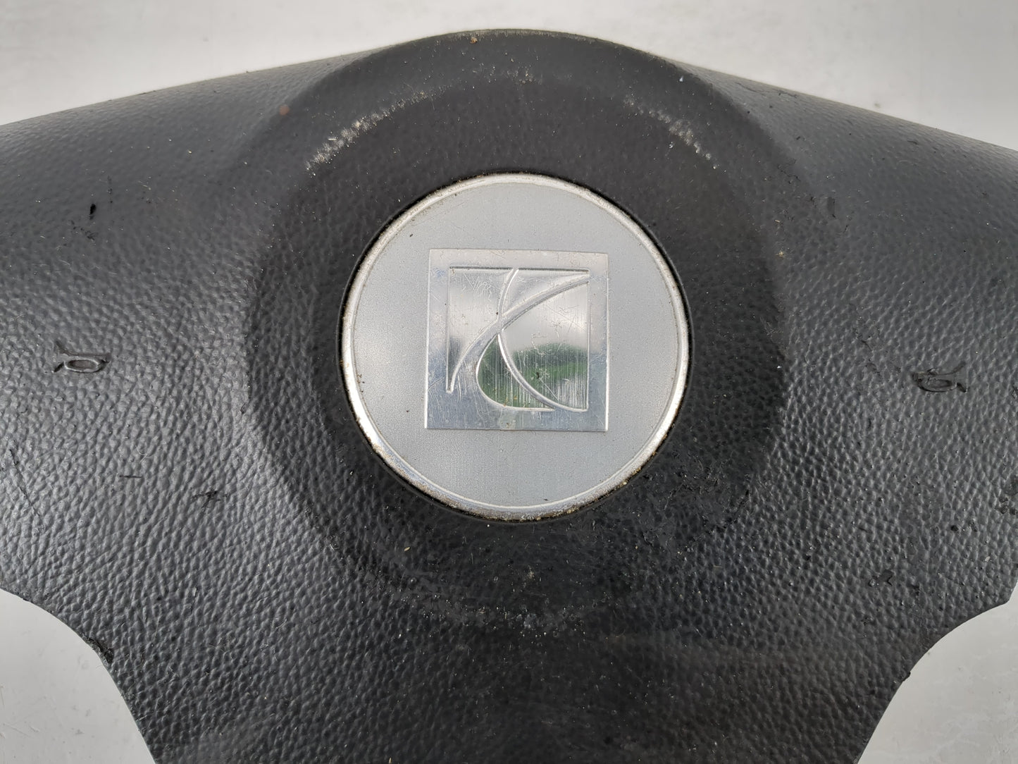 2008 Saturn Vue Air Bag Driver Left Steering Wheel Mounted P/N:96836528 Fits OEM Used Auto Parts - Oemusedautoparts1.com