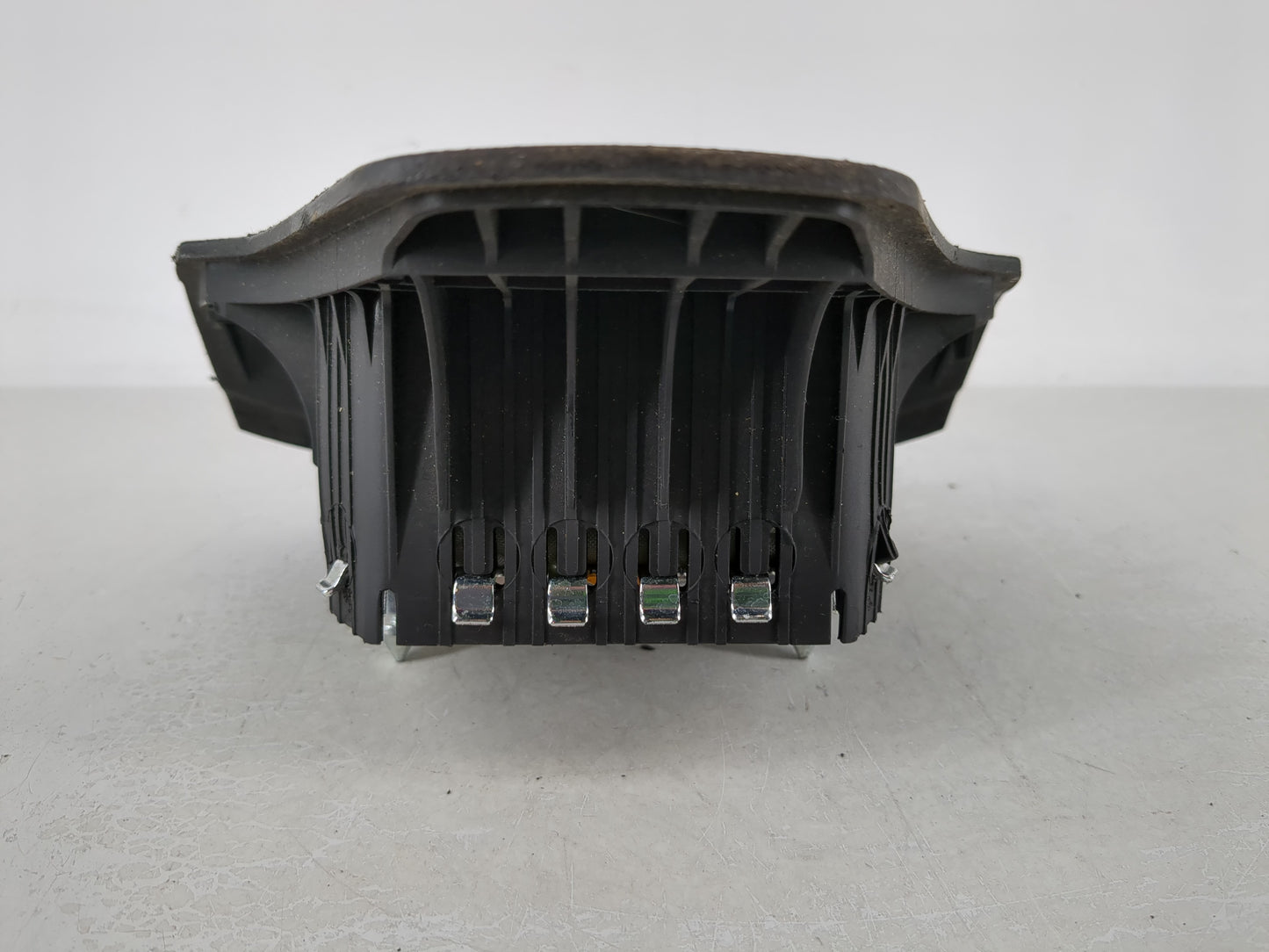 2008 Saturn Vue Air Bag Driver Left Steering Wheel Mounted P/N:96836528 Fits OEM Used Auto Parts - Oemusedautoparts1.com