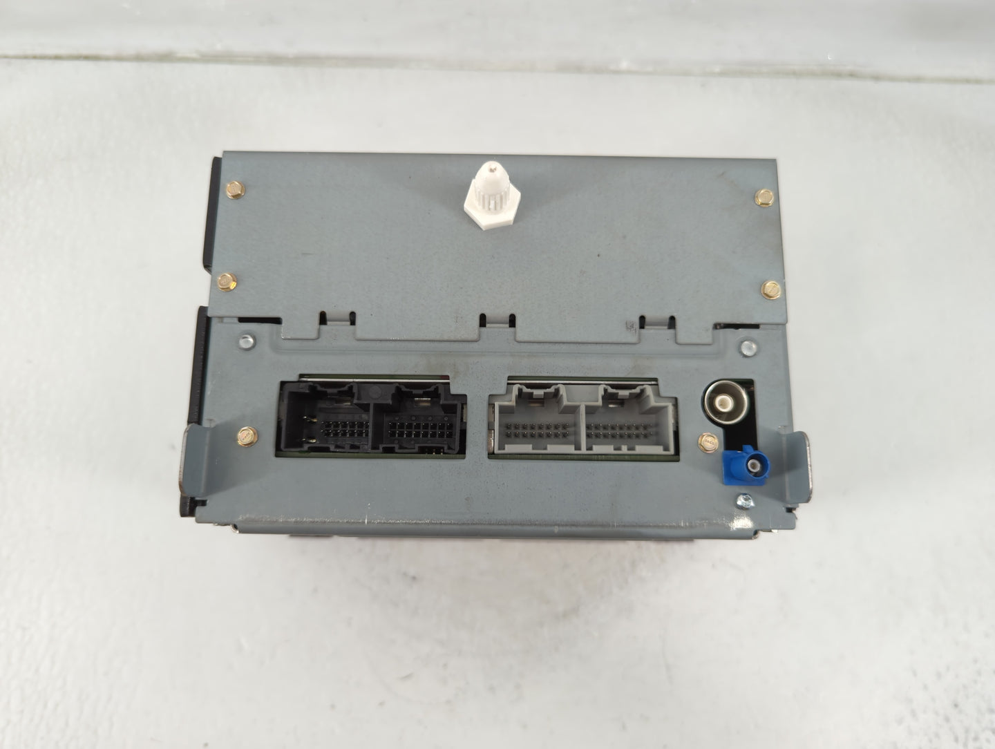 2008-2009 Saturn Vue Radio AM FM Cd Player Receiver Replacement P/N:15942546 Fits Fits 2008 2009 OEM Used Auto Parts - Oemus