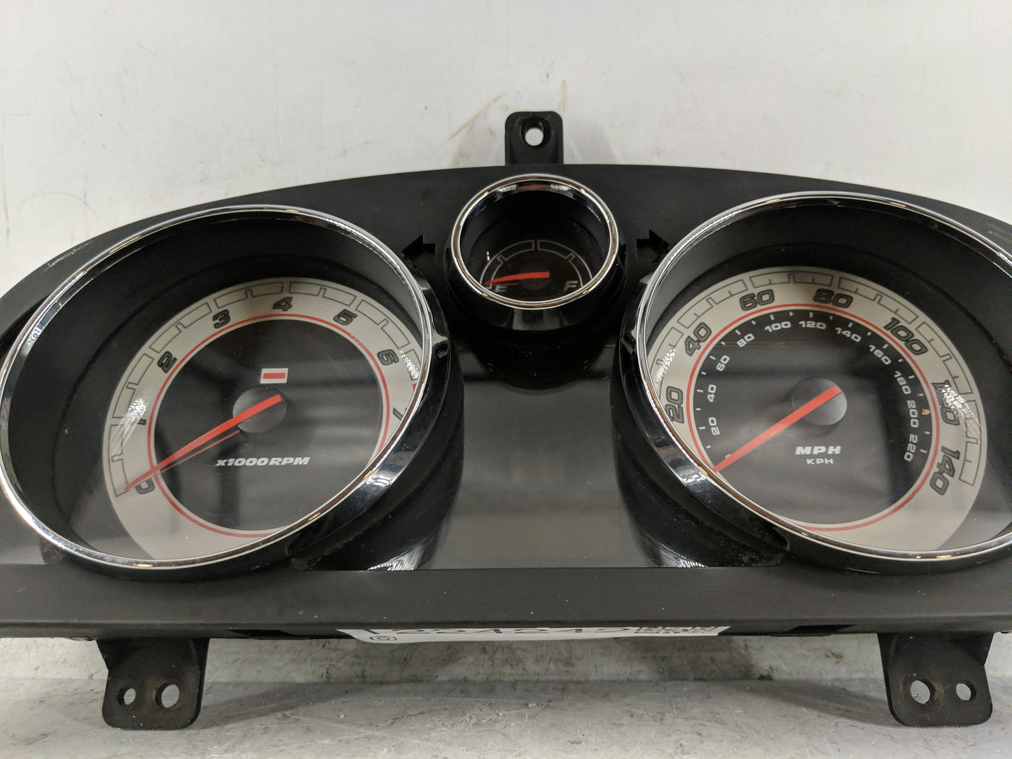 2008-2009 Saturn Vue Instrument Cluster Speedometer Gauges P/N:25874888 Fits Fits 2008 2009 OEM Used Auto Parts - Oemusedaut