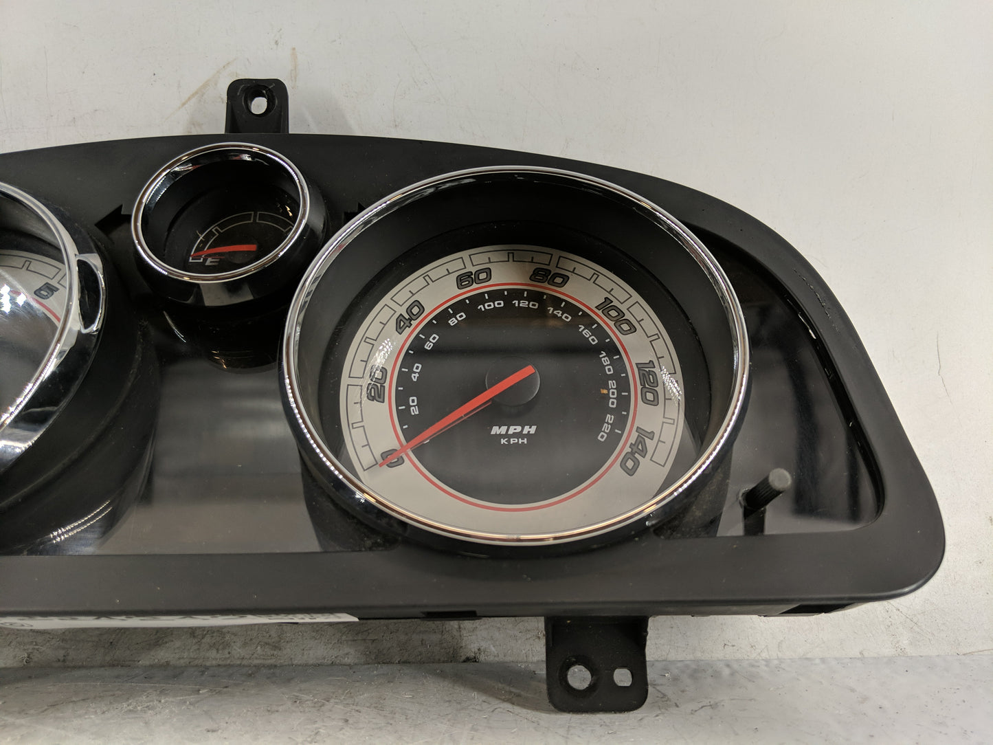 2008-2009 Saturn Vue Instrument Cluster Speedometer Gauges P/N:25874888 Fits Fits 2008 2009 OEM Used Auto Parts - Oemusedaut
