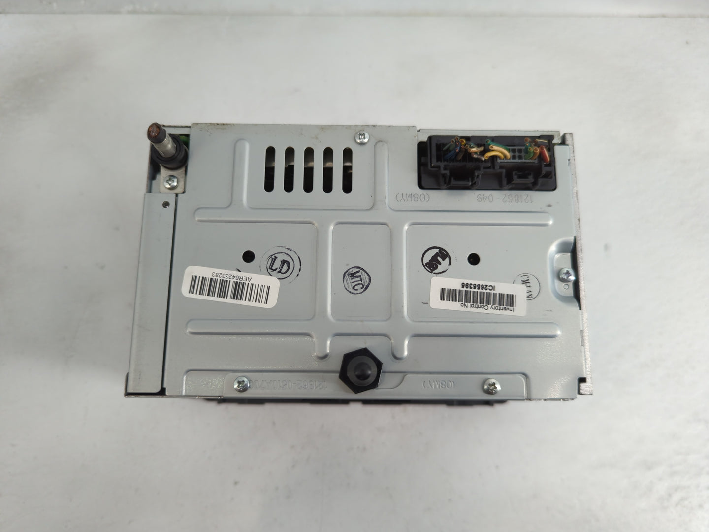 2008 Saturn Vue Radio AM FM Cd Player Receiver Replacement P/N:25866724 25956992 Fits OEM Used Auto Parts - Oemusedautoparts