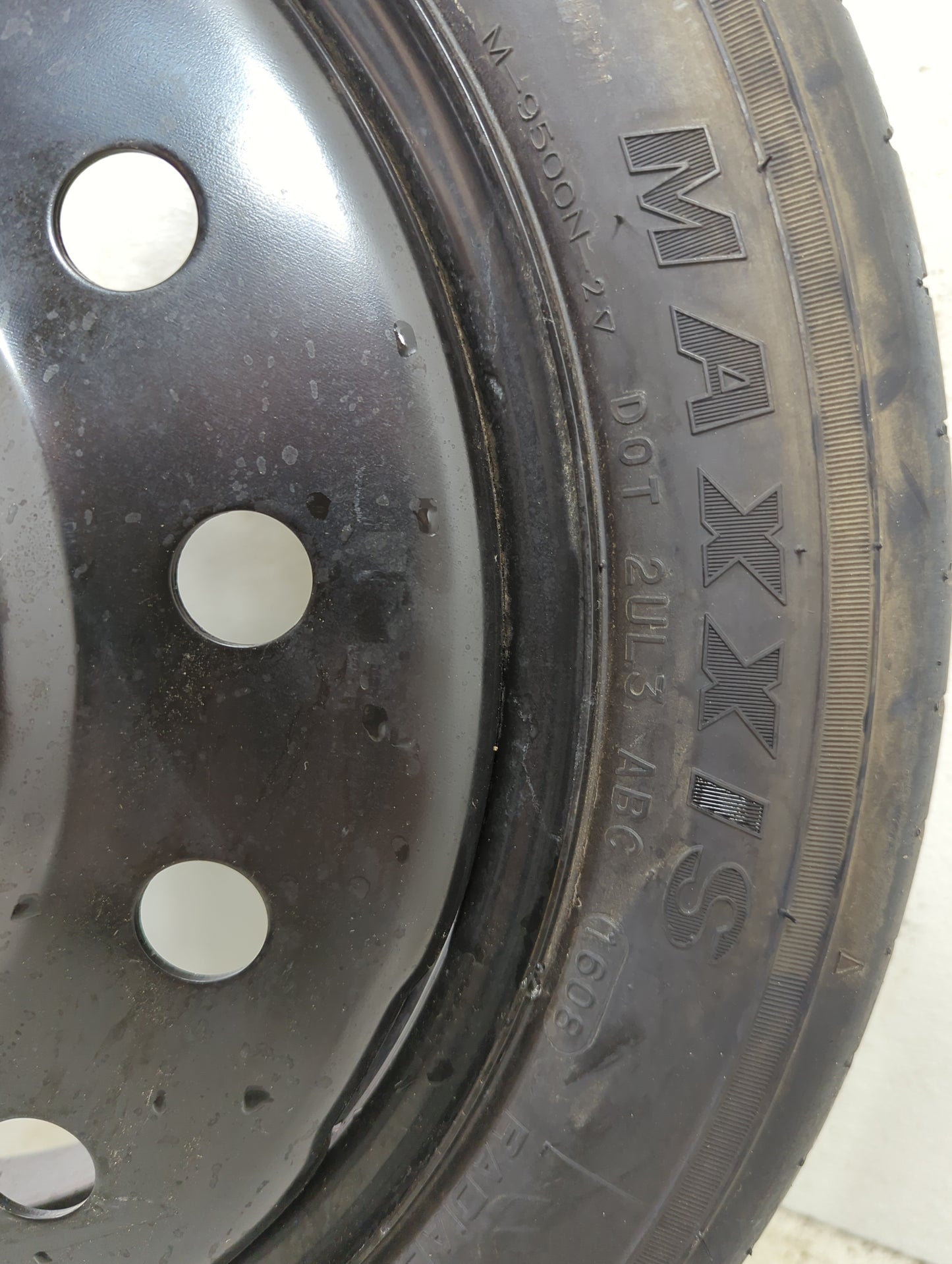 2002-2010 Saturn Vue Spare Donut Tire Wheel Rim Oem 1290604 - Oemusedautoparts1.com
