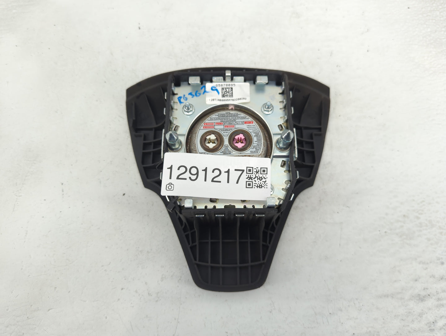 2008-2010 Saturn Vue Air Bag Driver Left Steering Wheel Mounted P/N:25878095 Fits Fits 2008 2010 OEM Used Auto Parts - Oemus