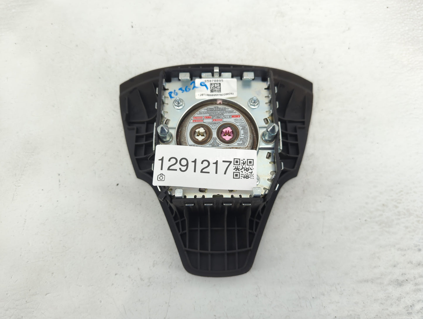 2008-2010 Saturn Vue Air Bag Driver Left Steering Wheel Mounted P/N:25878095 Fits Fits 2008 2010 OEM Used Auto Parts - Oemus