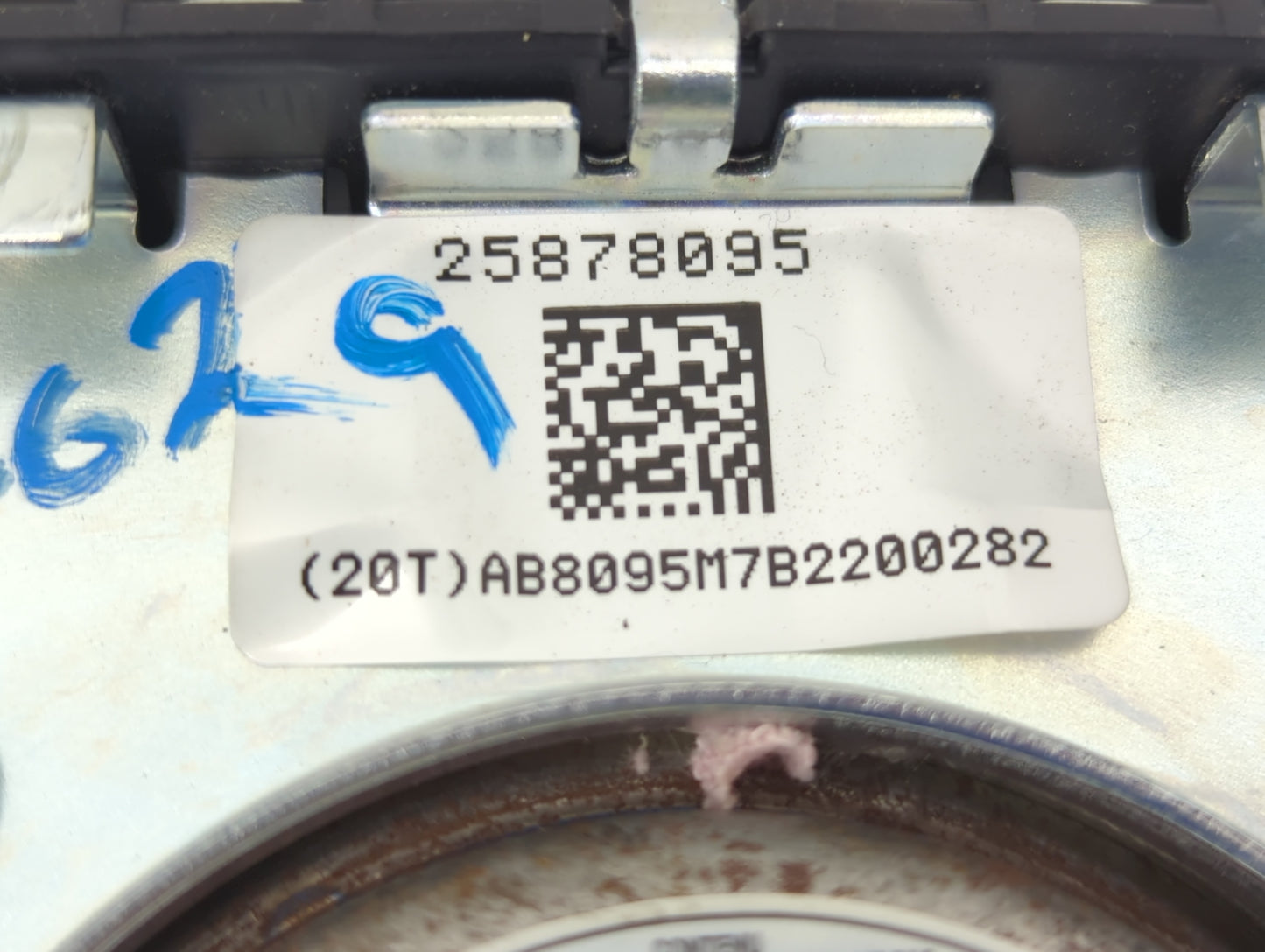 2008-2010 Saturn Vue Air Bag Driver Left Steering Wheel Mounted P/N:25878095 Fits Fits 2008 2010 OEM Used Auto Parts - Oemus