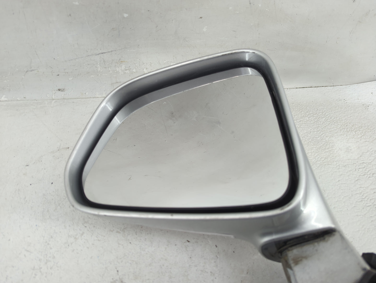 2008-2010 Saturn Vue Driver Side View Mirror - Left Door Mirror OEM Used - Oemusedautoparts1.com