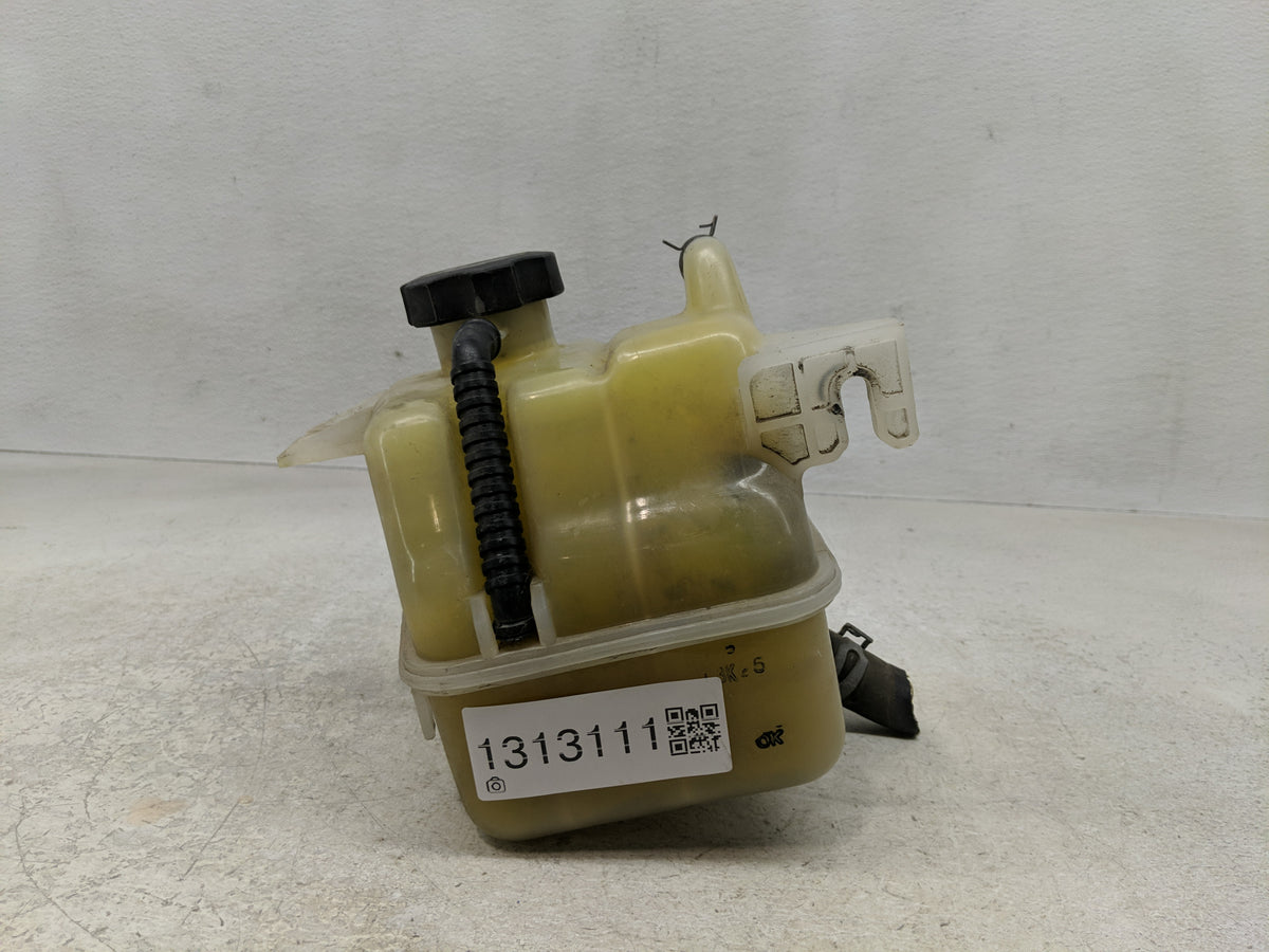 2008-2010 Saturn Vue Radiator Coolant Overflow Expansion Tank Bottle 1313111 - Oemusedautoparts1.com