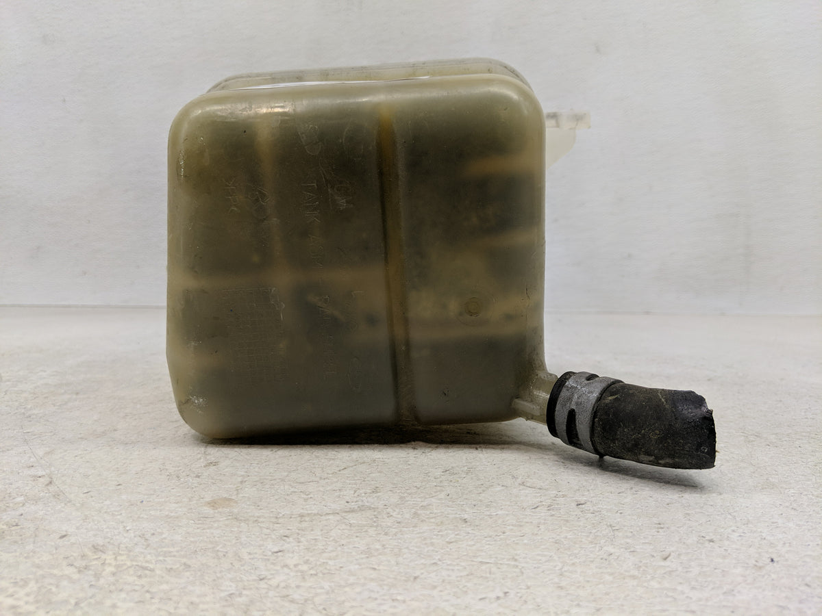 2008-2010 Saturn Vue Radiator Coolant Overflow Expansion Tank Bottle 1313111 - Oemusedautoparts1.com