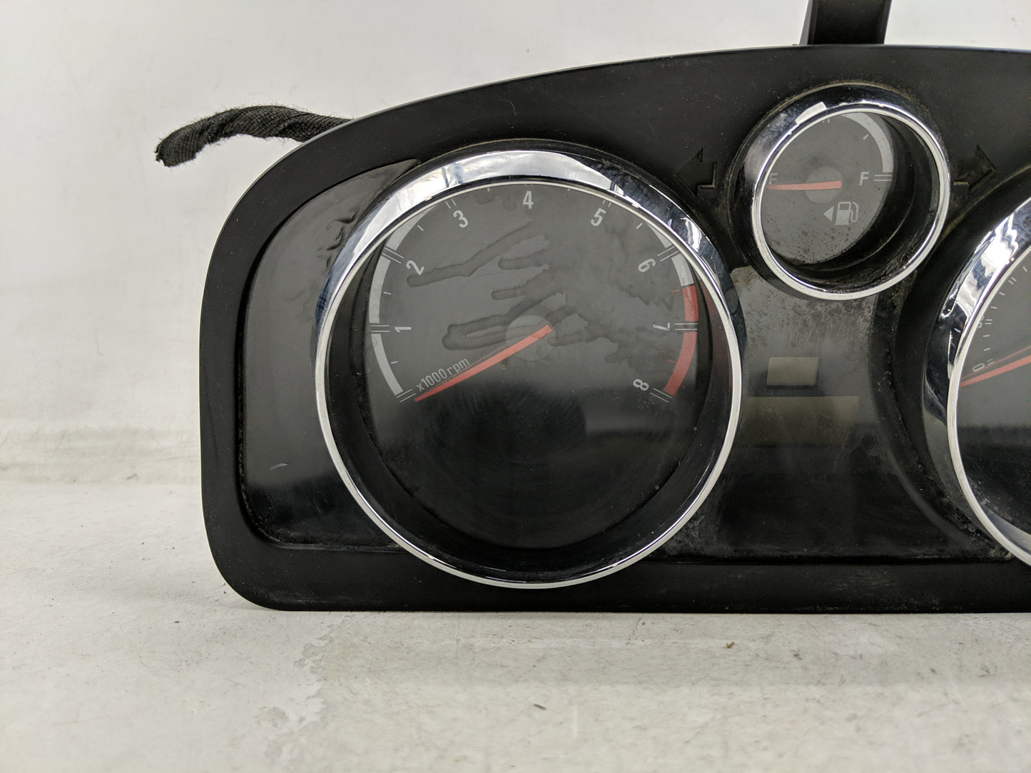 2008 Saturn Vue Instrument Cluster Speedometer Gauges P/N:25874885 Fits OEM Used Auto Parts - Oemusedautoparts1.com