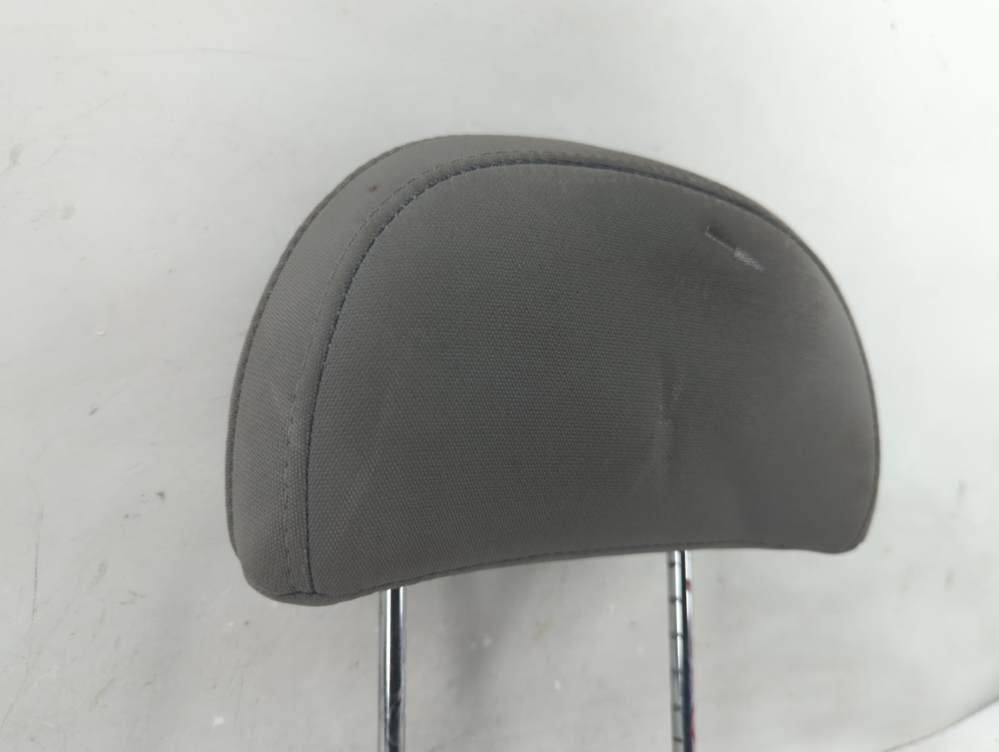 2008-2010 Saturn Vue Headrest Head Rest Rear Seat Fits Fits 2008 2009 2010 OEM Used Auto Parts - Oemusedautoparts1.com