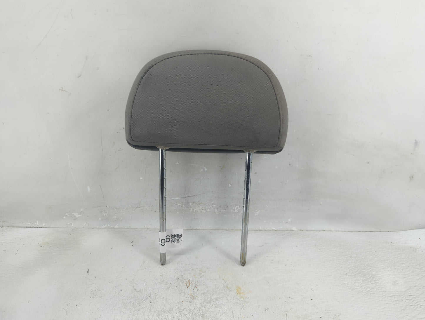 2008-2010 Saturn Vue Headrest Head Rest Rear Seat Fits Fits 2008 2009 2010 OEM Used Auto Parts - Oemusedautoparts1.com