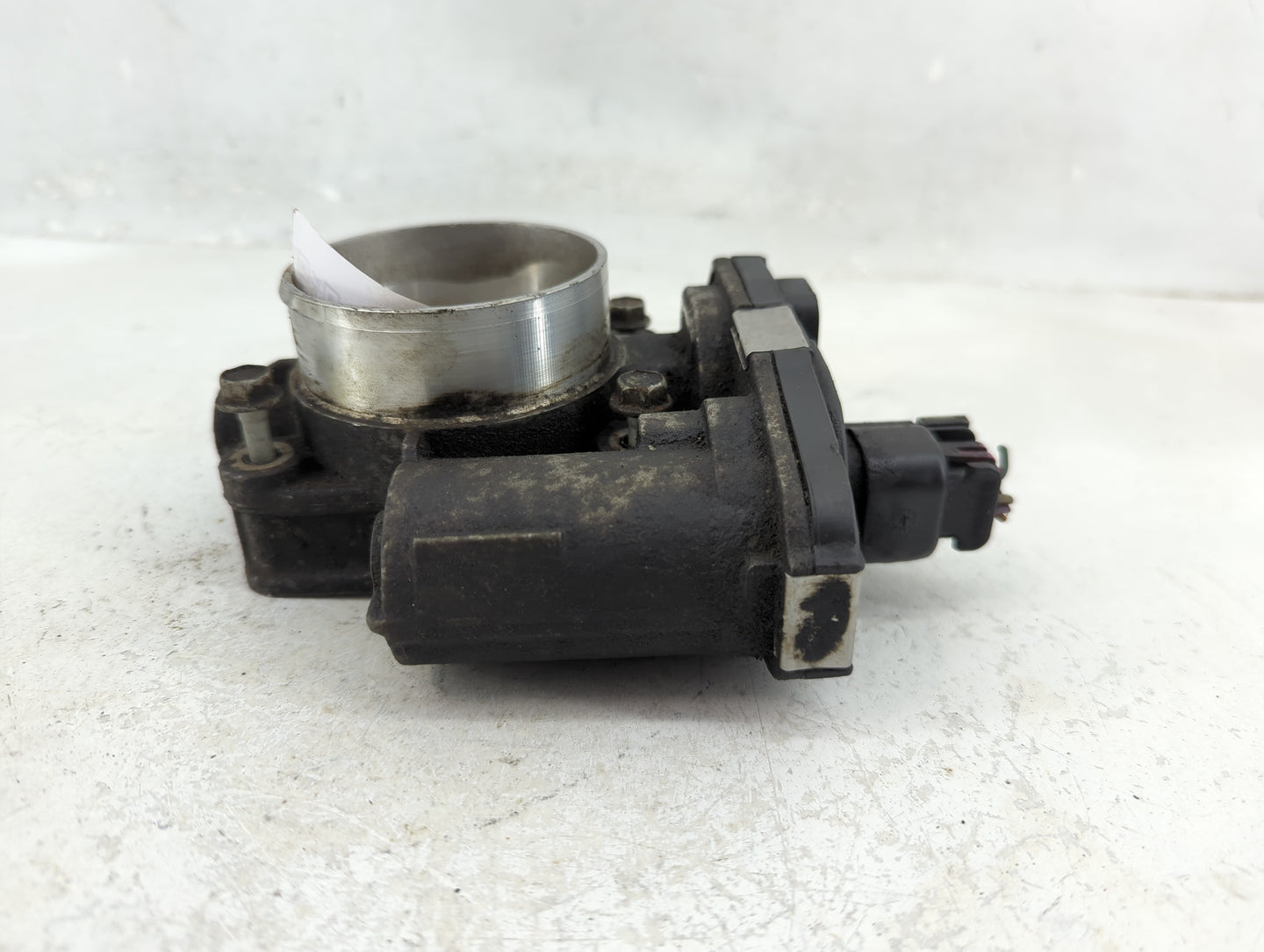 2008-2010 Saturn Vue Throttle Body P/N:12616668 Fits Fits 2007 2008 2009 2010 2011 2012 OEM Used Auto Parts - Oemusedautopar