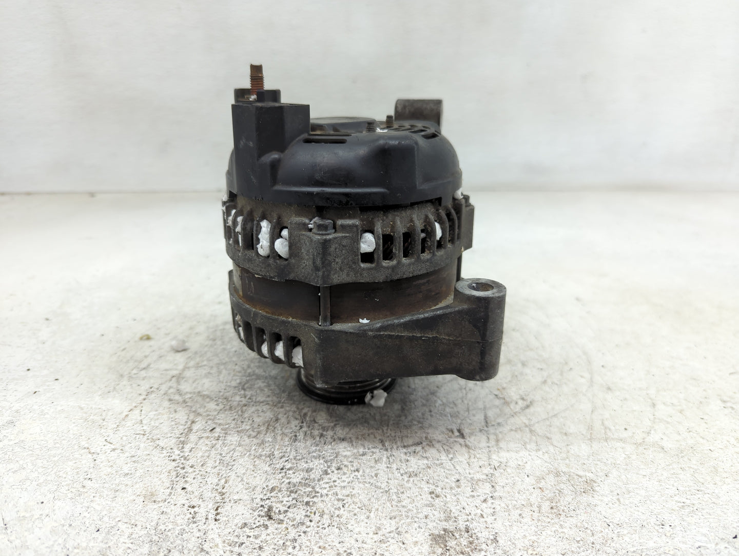 2008-2010 Saturn Vue Alternator Replacement Generator Charging Assembly Engine OEM P/N:96673482 Fits Fits 2008 2009 2010 OEM