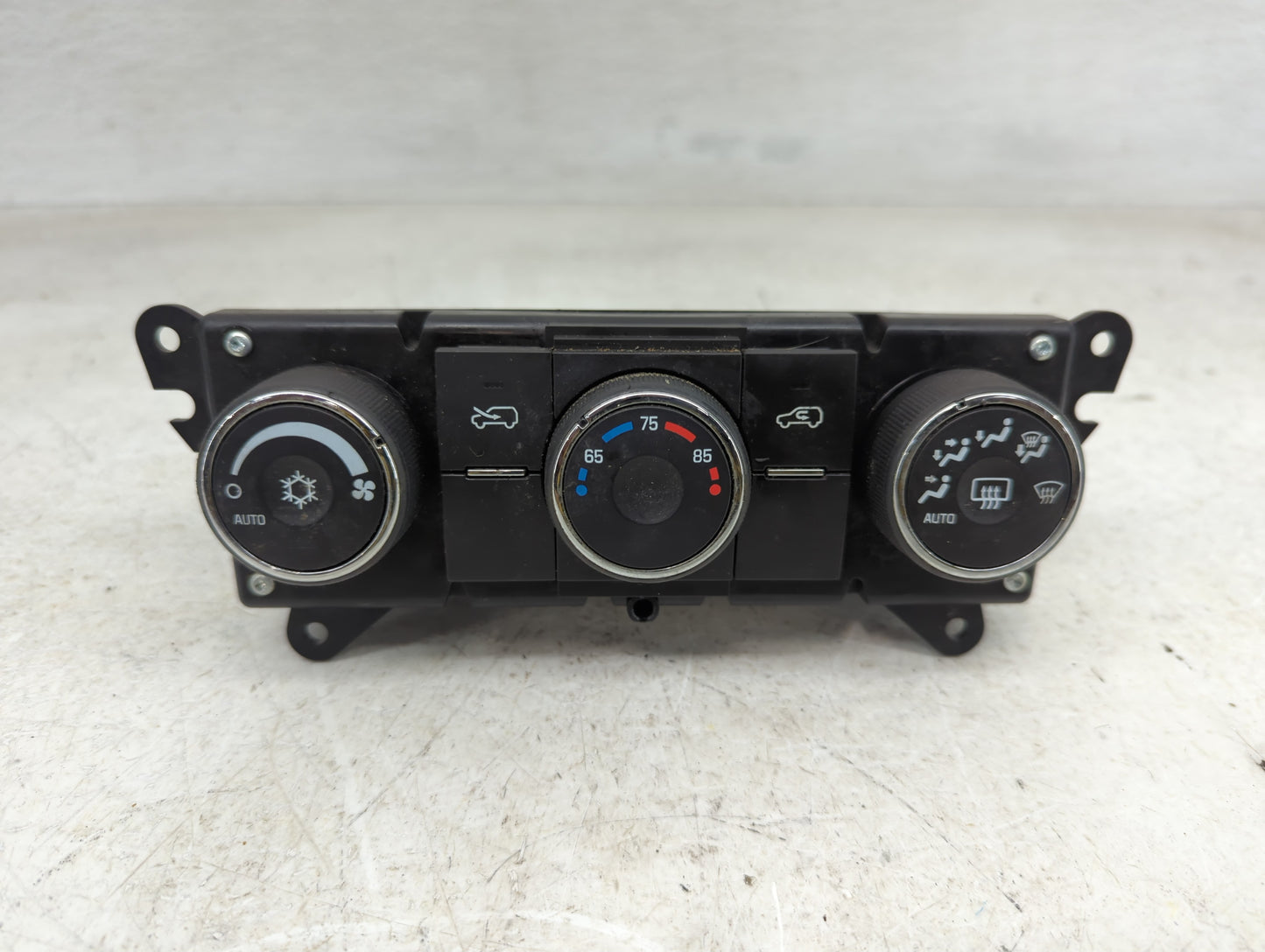 2008 Saturn Vue Climate Control Module Temperature AC/Heater Replacement P/N:96800686 Fits OEM Used Auto Parts - Oemusedauto