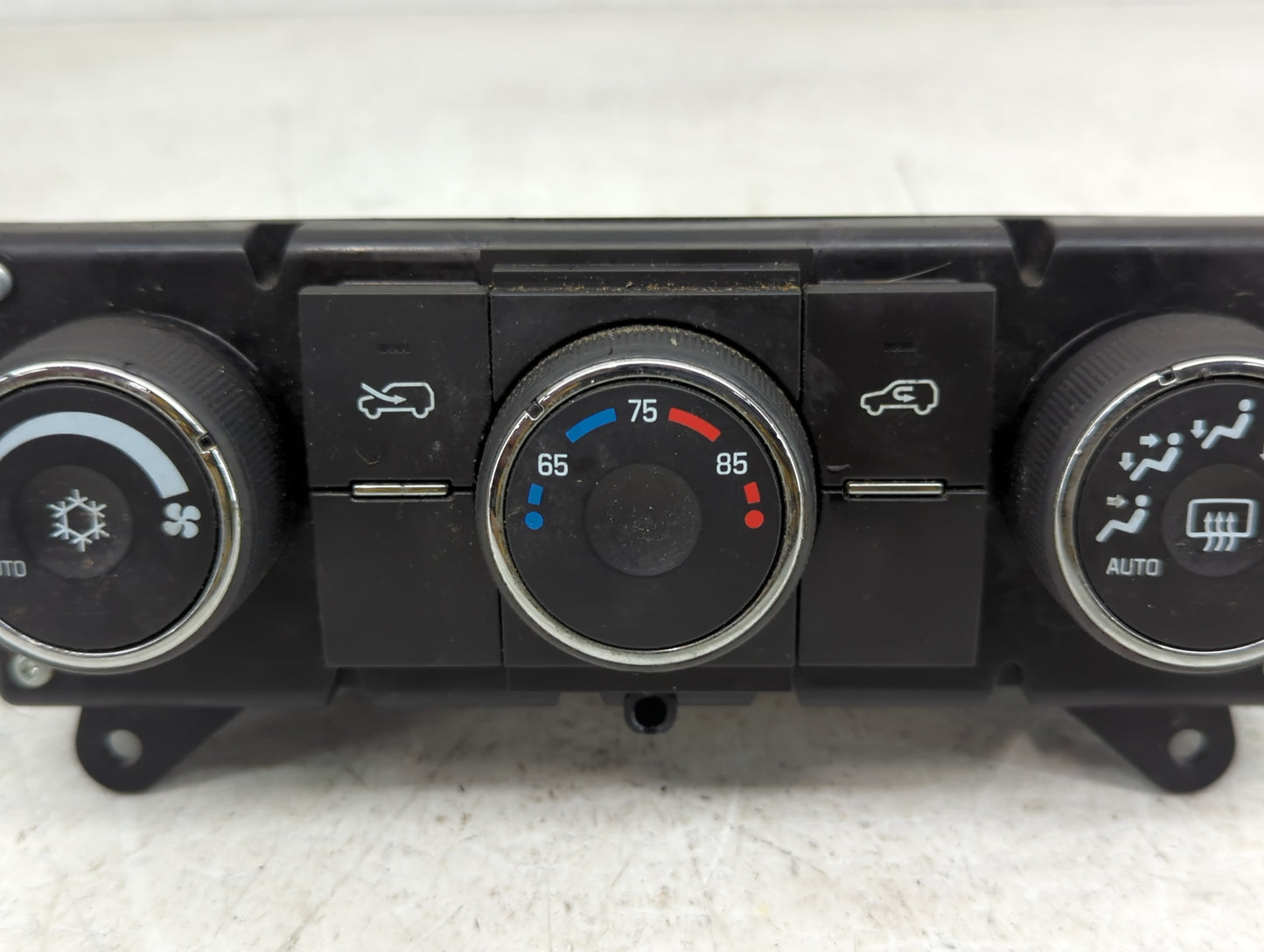 2008 Saturn Vue Climate Control Module Temperature AC/Heater Replacement P/N:96800686 Fits OEM Used Auto Parts - Oemusedauto