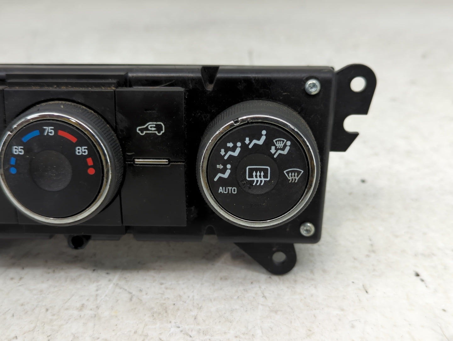 2008 Saturn Vue Climate Control Module Temperature AC/Heater Replacement P/N:96800686 Fits OEM Used Auto Parts - Oemusedauto