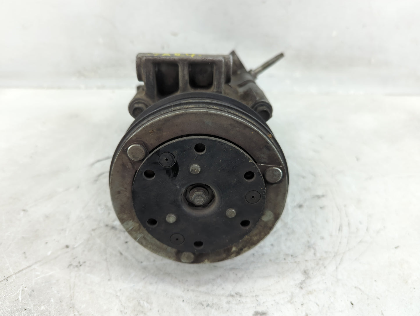 2008-2009 Saturn Vue Air Conditioning A/c Ac Compressor Oem - Oemusedautoparts1.com