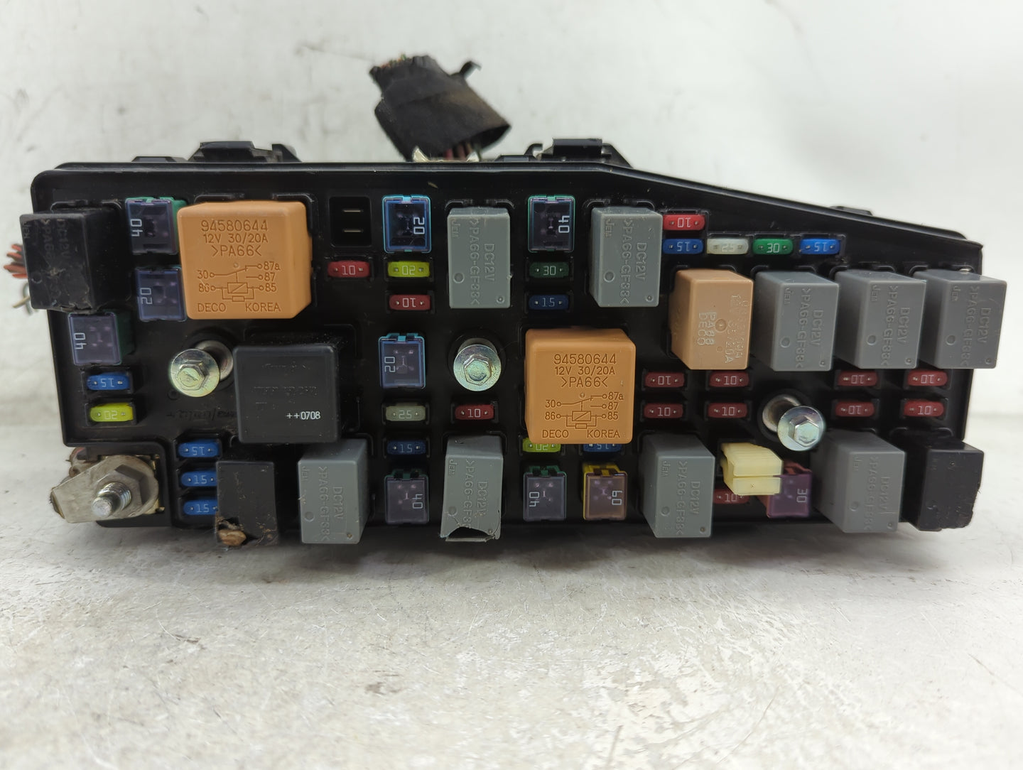 2008-2009 Saturn Vue Fusebox Fuse Box Panel Relay Module Fits Fits 2008 2009 OEM Used Auto Parts - Oemusedautoparts1.com