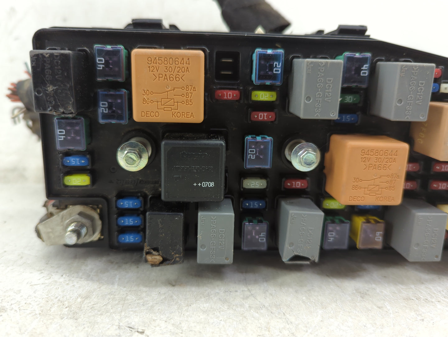 2008-2009 Saturn Vue Fusebox Fuse Box Panel Relay Module Fits Fits 2008 2009 OEM Used Auto Parts - Oemusedautoparts1.com