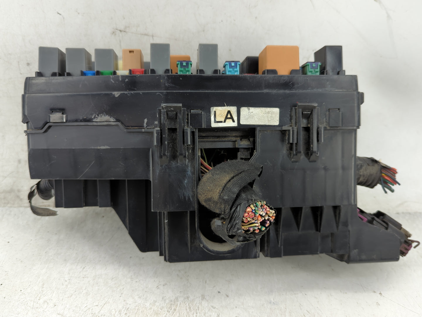 2008-2009 Saturn Vue Fusebox Fuse Box Panel Relay Module Fits Fits 2008 2009 OEM Used Auto Parts - Oemusedautoparts1.com