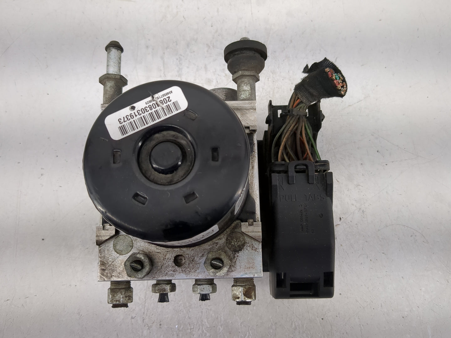 2008 Saturn Vue ABS Pump Control Module Replacement P/N:25867267 25867268 Fits OEM Used Auto Parts - Oemusedautoparts1.com
