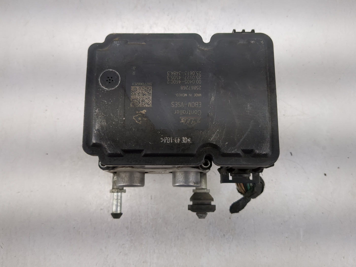 2008 Saturn Vue ABS Pump Control Module Replacement P/N:25867267 25867268 Fits OEM Used Auto Parts - Oemusedautoparts1.com