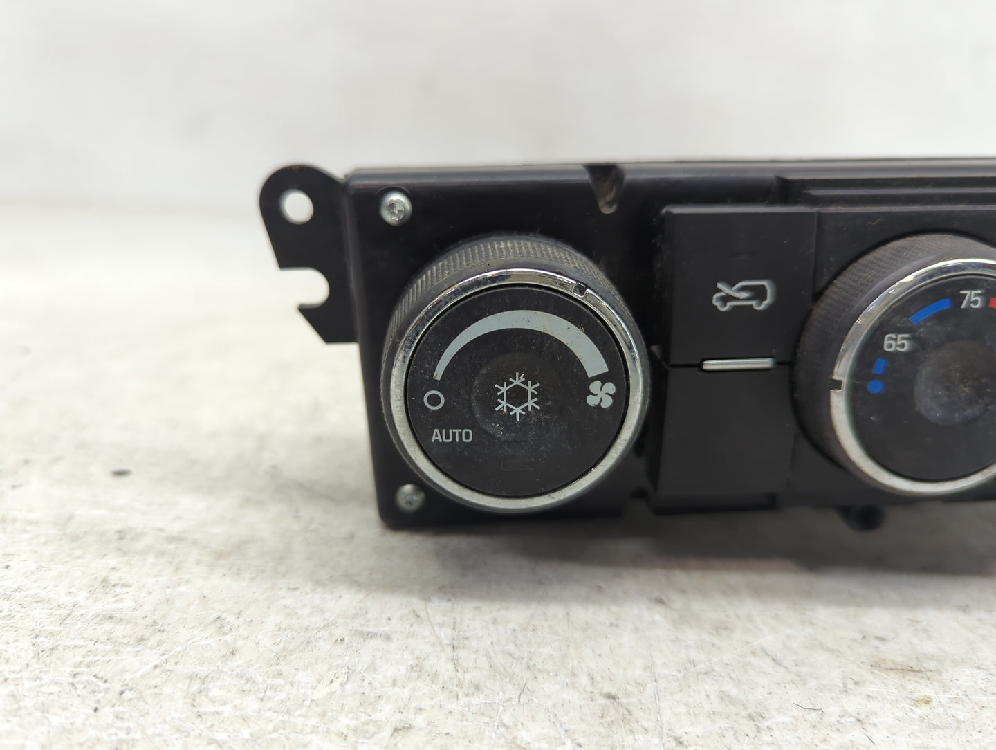 2008-2010 Saturn Vue Climate Control Module Temperature AC/Heater Replacement P/N:25891706 Fits Fits 2008 2009 2010 OEM Used