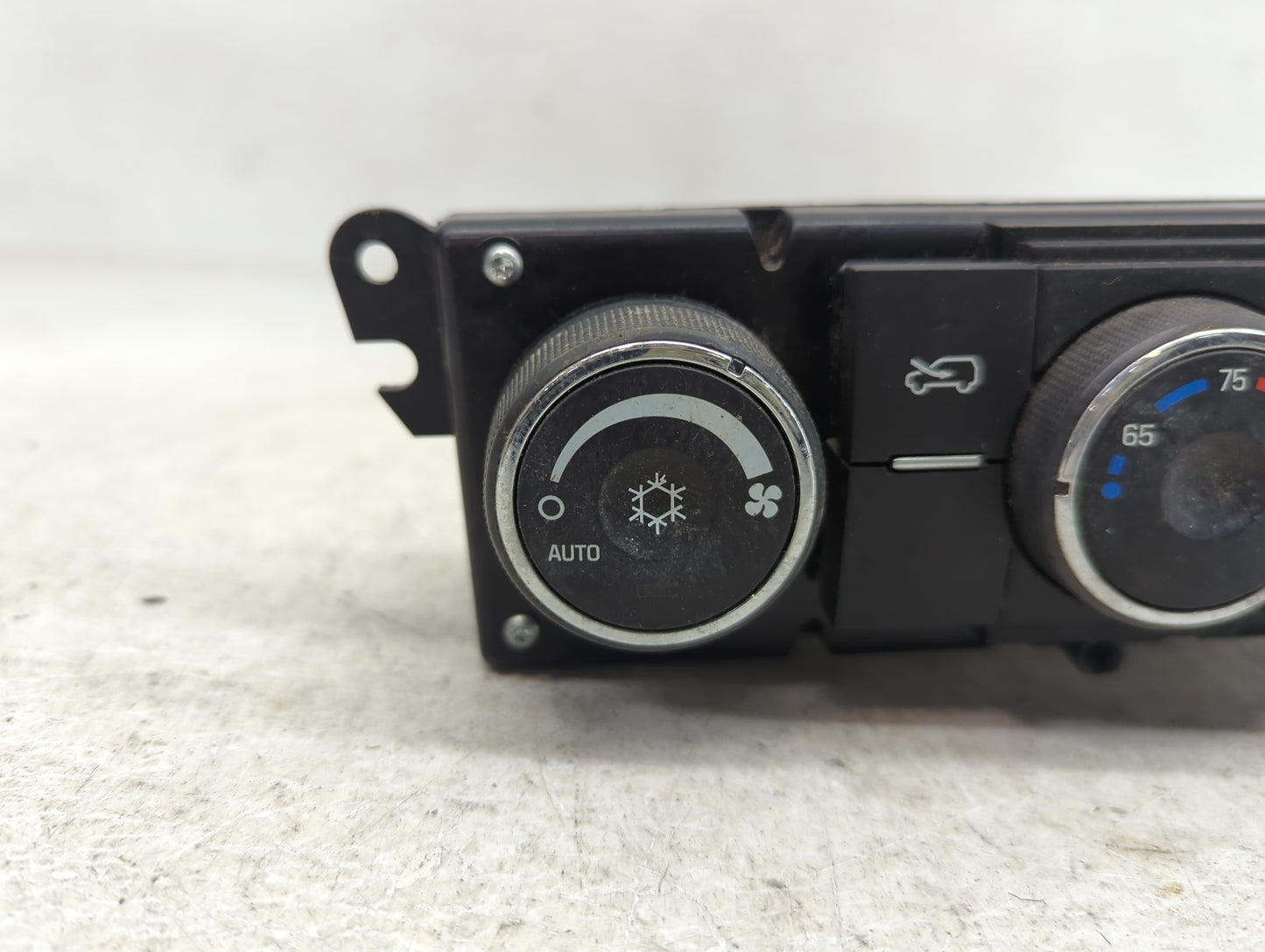 2008-2010 Saturn Vue Climate Control Module Temperature AC/Heater Replacement P/N:25891706 Fits Fits 2008 2009 2010 OEM Used