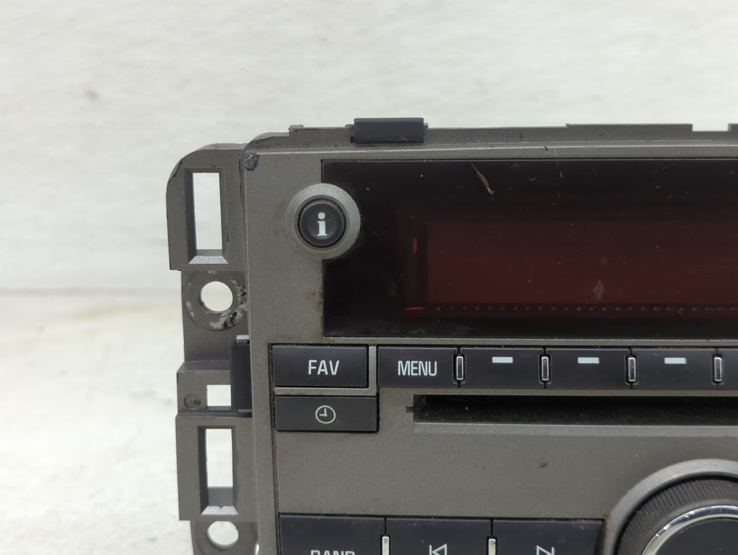 2008 Saturn Vue Radio AM FM Cd Player Receiver Replacement P/N:25956992 122000-9630F101 Fits OEM Used Auto Parts - Oemusedau