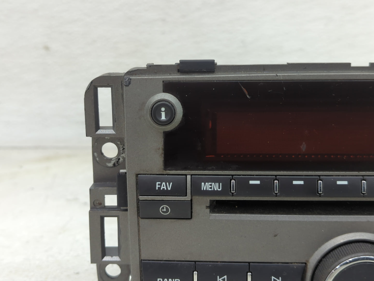 2008 Saturn Vue Radio AM FM Cd Player Receiver Replacement P/N:25956992 122000-9630F101 Fits OEM Used Auto Parts - Oemusedau