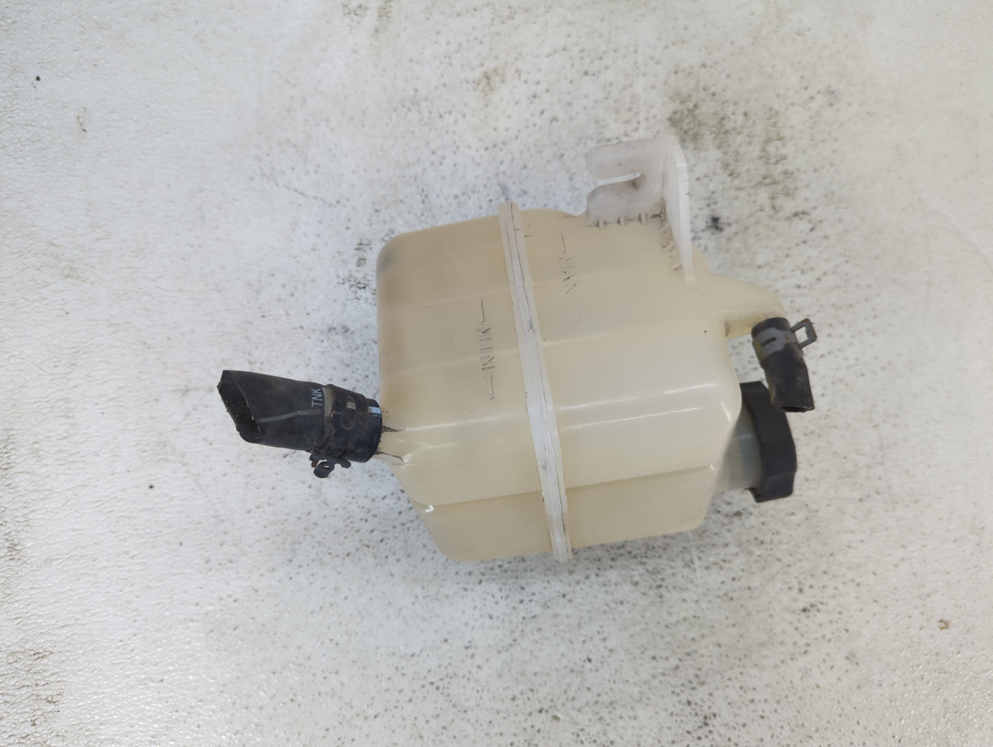 2008-2010 Saturn Vue Radiator Coolant Overflow Expansion Tank Bottle 1432107 - Oemusedautoparts1.com