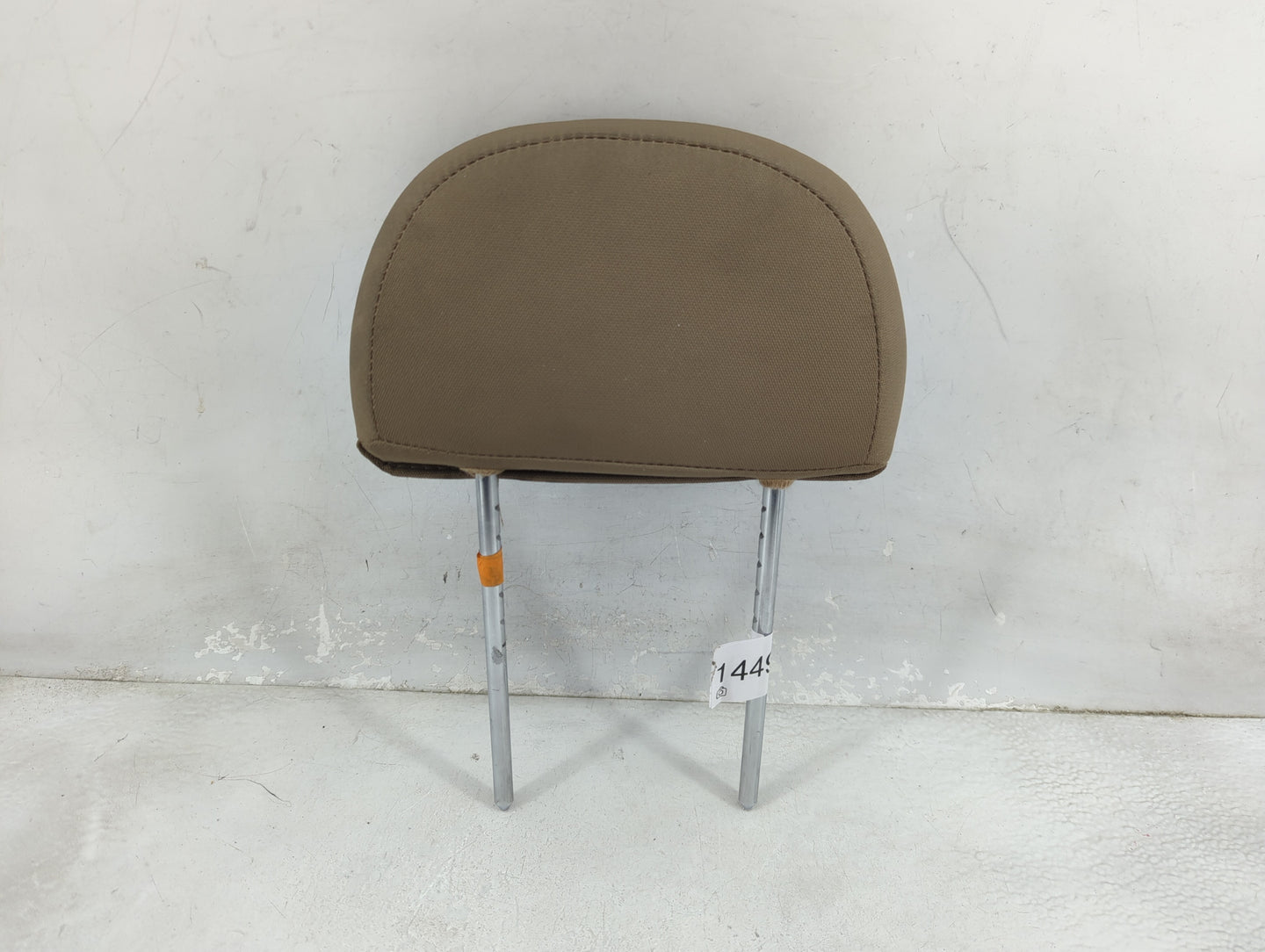 2008-2010 Saturn Vue Headrest Head Rest Front Driver Seat Beige - Oemusedautoparts1.com