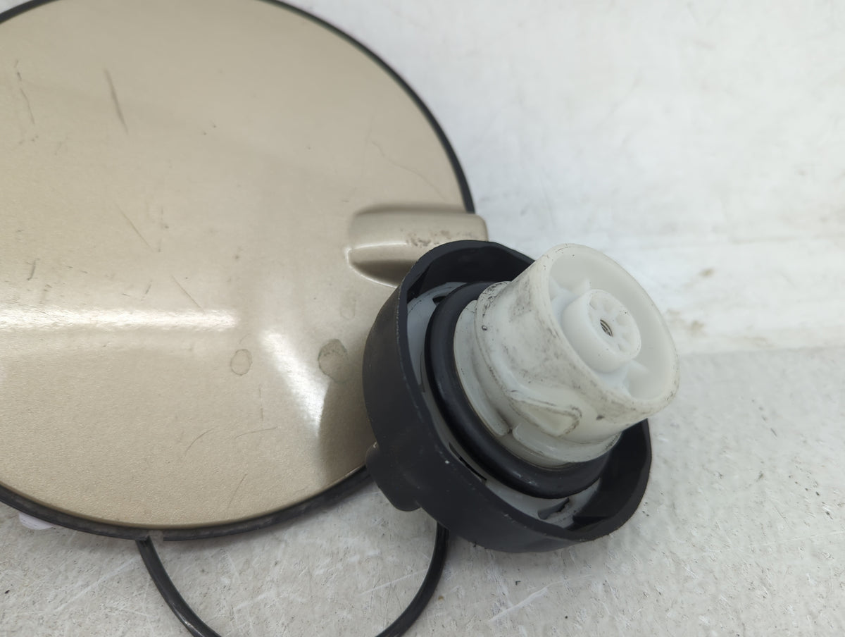 2008 Saturn Vue Fuel Tank Door Lid Gas Tank Beige - Oemusedautoparts1.com