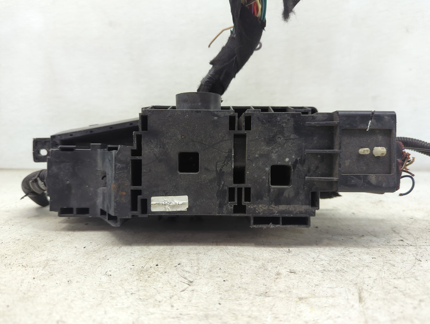 2008-2009 Saturn Vue Fusebox Fuse Box Panel Relay Module P/N:94580644 Fits Fits 2008 2009 OEM Used Auto Parts - Oemusedautop