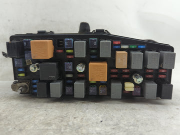 2008-2009 Saturn Vue Fusebox Fuse Box Panel Relay Module P/N:94580644 Fits Fits 2008 2009 OEM Used Auto Parts