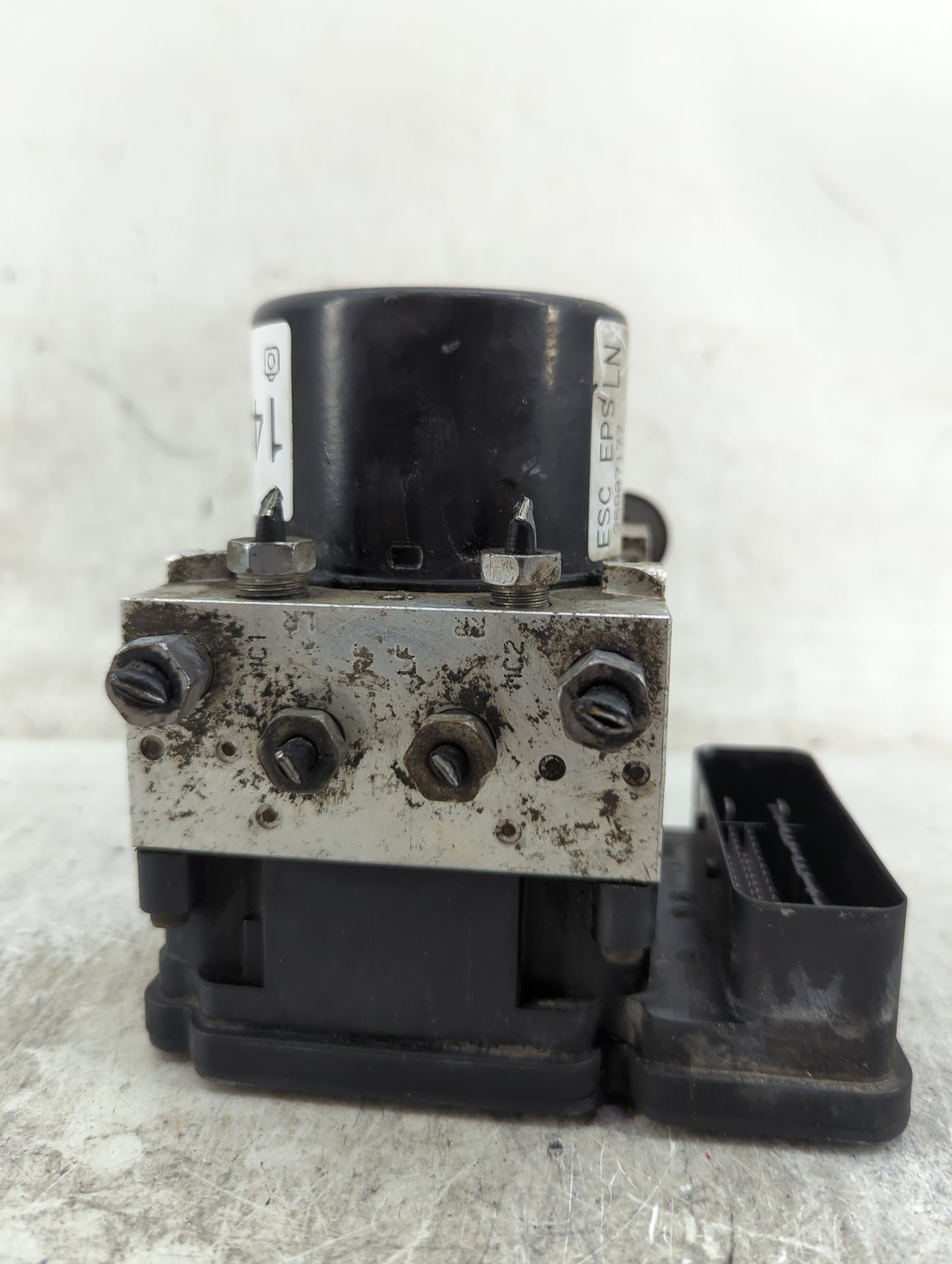 2008 Saturn Vue ABS Pump Control Module Replacement P/N:25907177 25.0212-0773.4, 927177P80240958, 00.0405-736C.1 Fits OEM Us