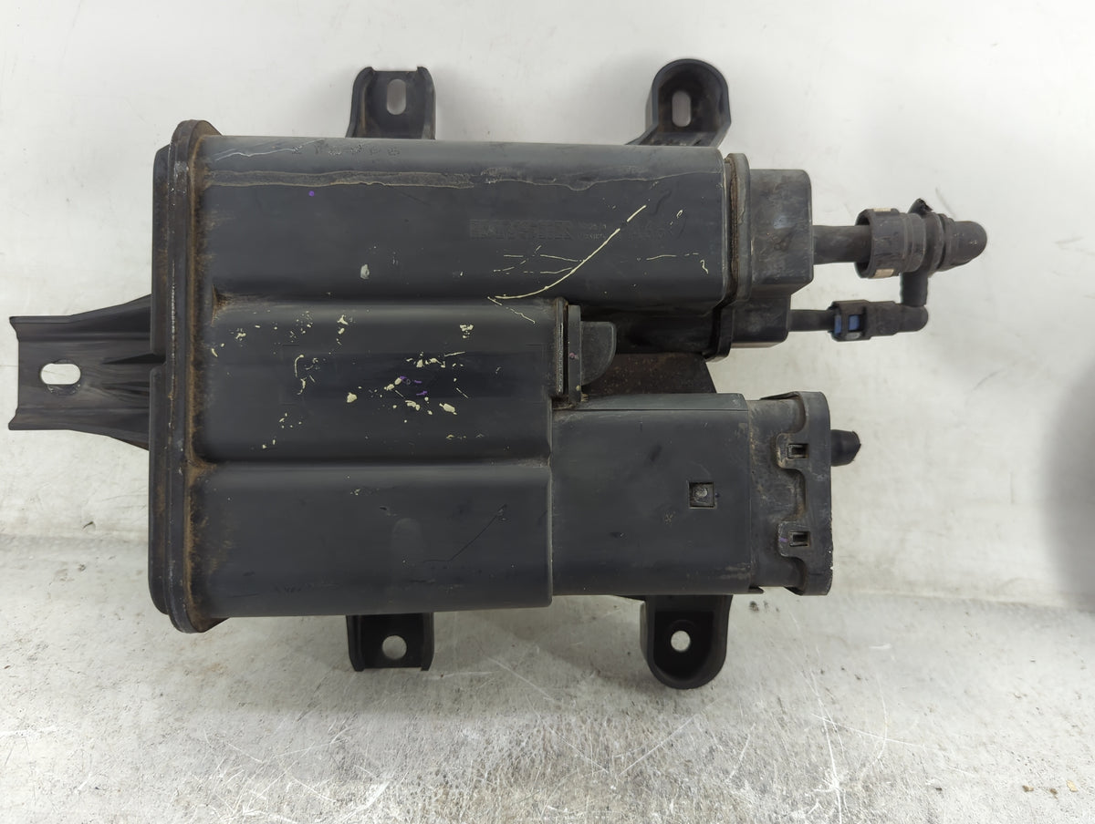 2008 Saturn Vue Fuel Vapor Charcoal Canister 1467810 - Oemusedautoparts1.com