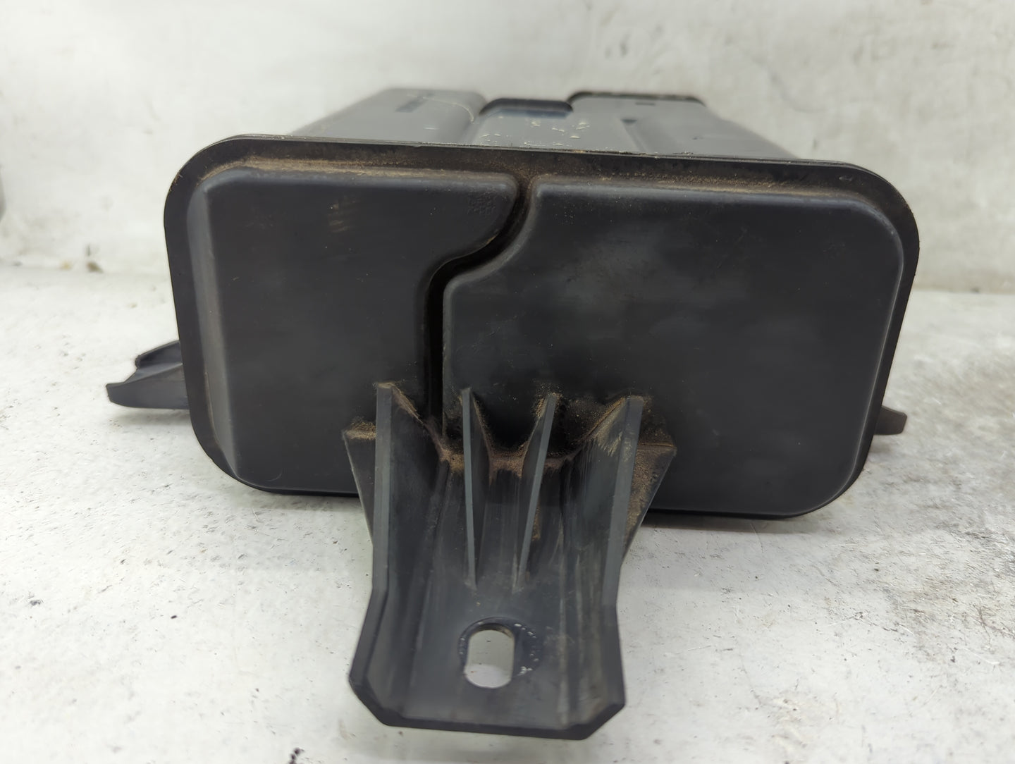 2008 Saturn Vue Fuel Vapor Charcoal Canister - Oemusedautoparts1.com