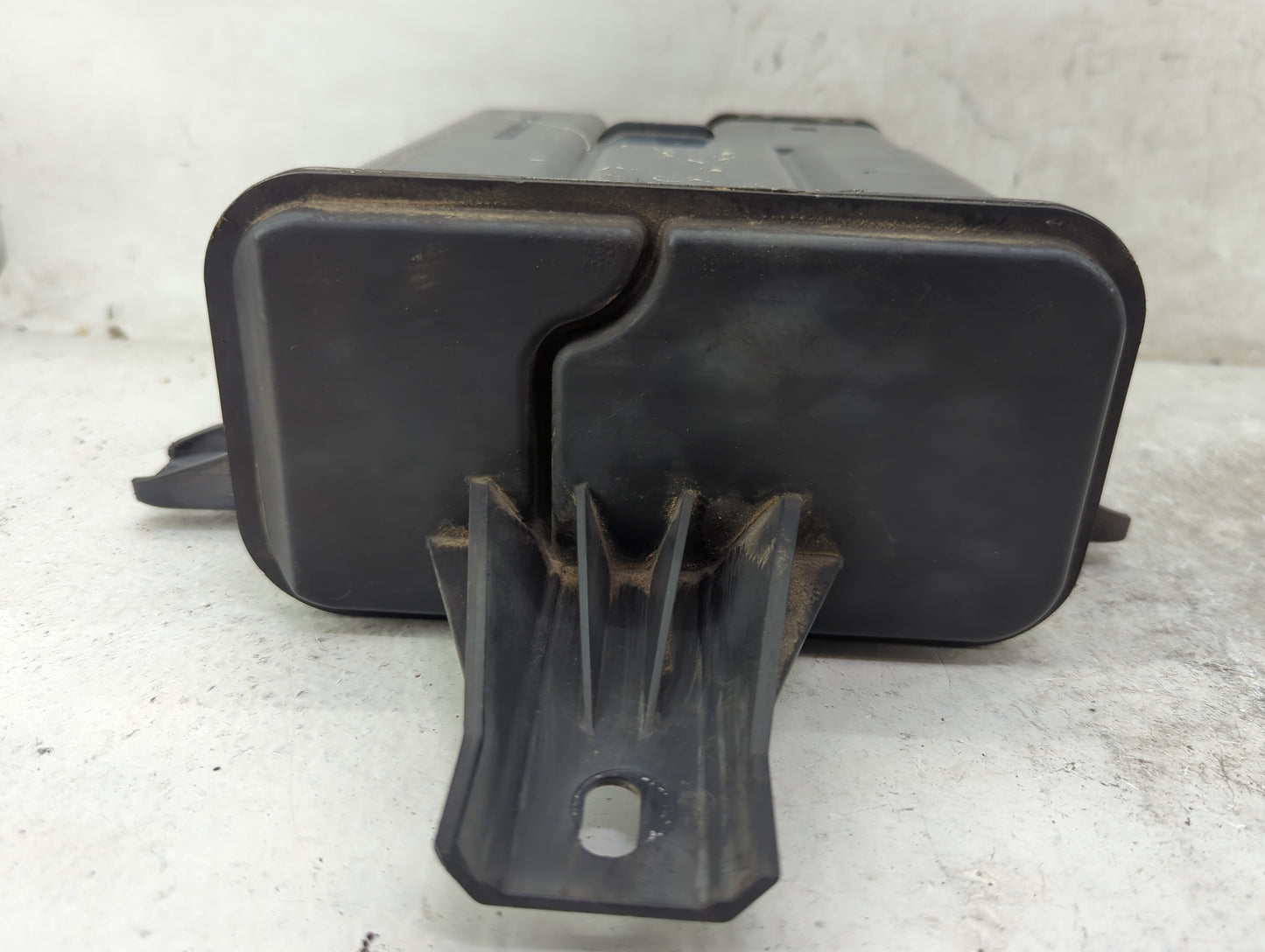 2008 Saturn Vue Fuel Vapor Charcoal Canister - Oemusedautoparts1.com