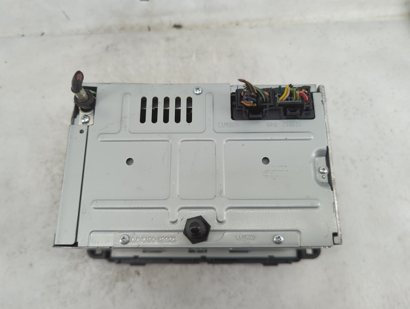 2008 Saturn Vue Radio AM FM Cd Player Receiver Replacement P/N:07A08006E14CJ 121852-049, 121852-051 Fits OEM Used Auto Parts