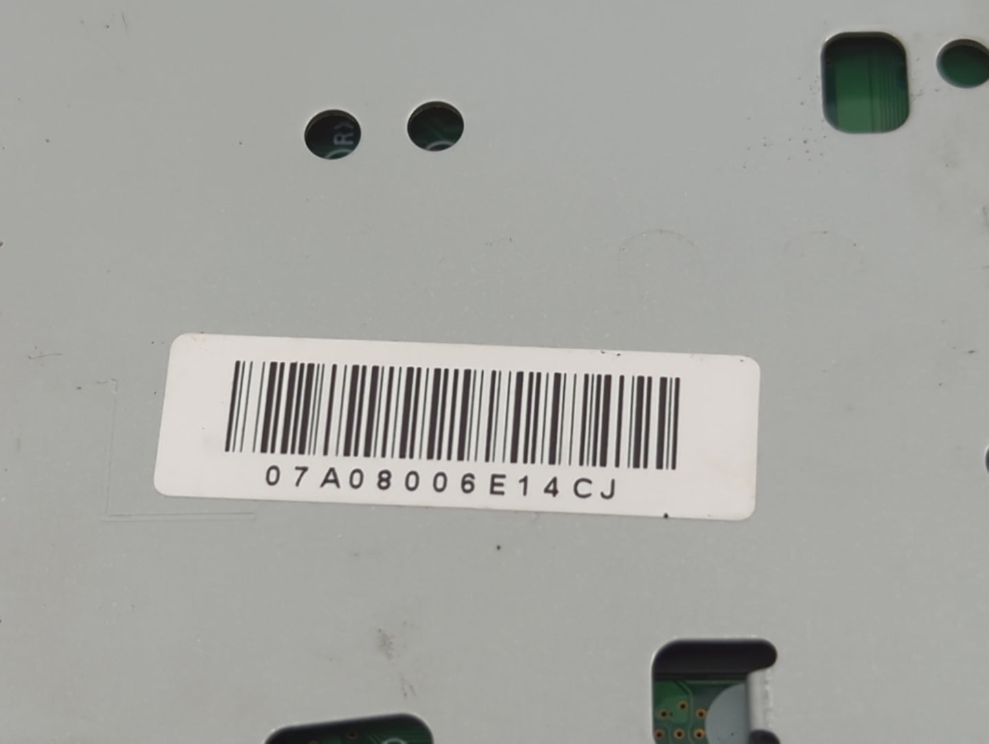 2008 Saturn Vue Radio AM FM Cd Player Receiver Replacement P/N:07A08006E14CJ 121852-049, 121852-051 Fits OEM Used Auto Parts