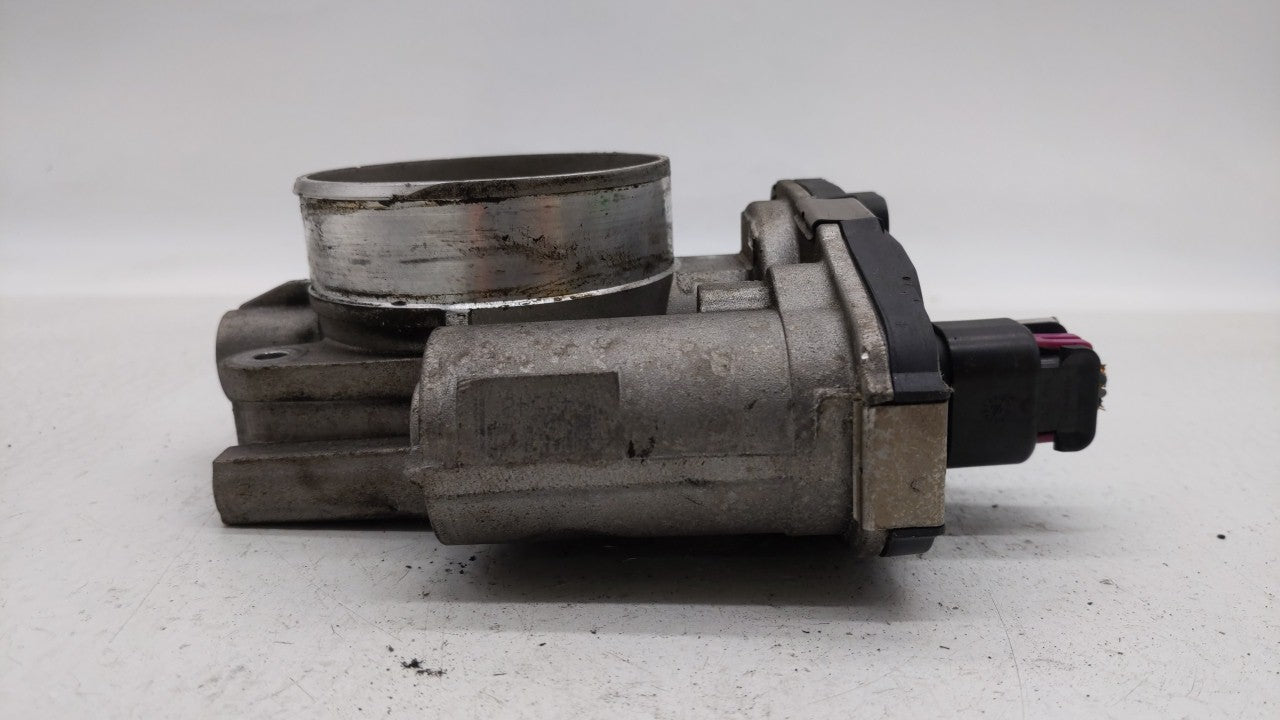 2008-2010 Saturn Vue Throttle Body P/N:995AA Fits Fits 2007 2008 2009 2010 2011 OEM Used Auto Parts - Oemusedautoparts1.com