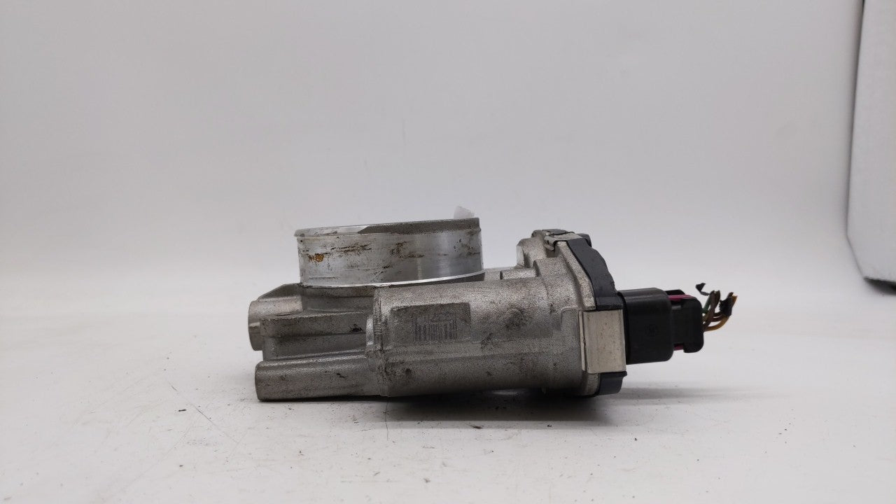 2008-2010 Saturn Vue Throttle Body P/N:995AA Fits Fits 2007 2008 2009 2010 2011 OEM Used Auto Parts - Oemusedautoparts1.com