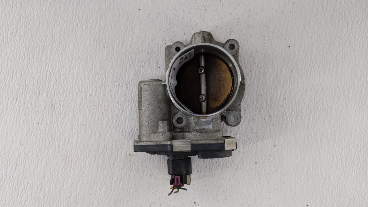 2008-2010 Saturn Vue Throttle Body P/N:995AA Fits Fits 2007 2008 2009 2010 2011 OEM Used Auto Parts - Oemusedautoparts1.com