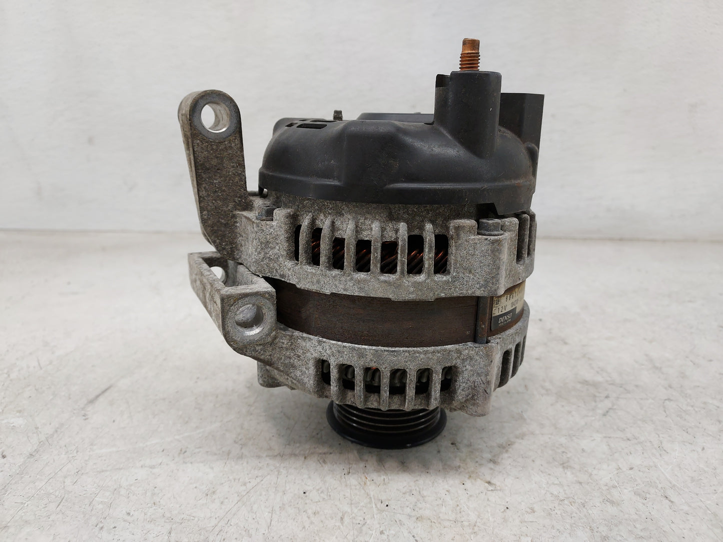 2008-2010 Saturn Vue Alternator Replacement Generator Charging Assembly Engine OEM P/N:104210-5420 96673482 Fits OEM Used Au