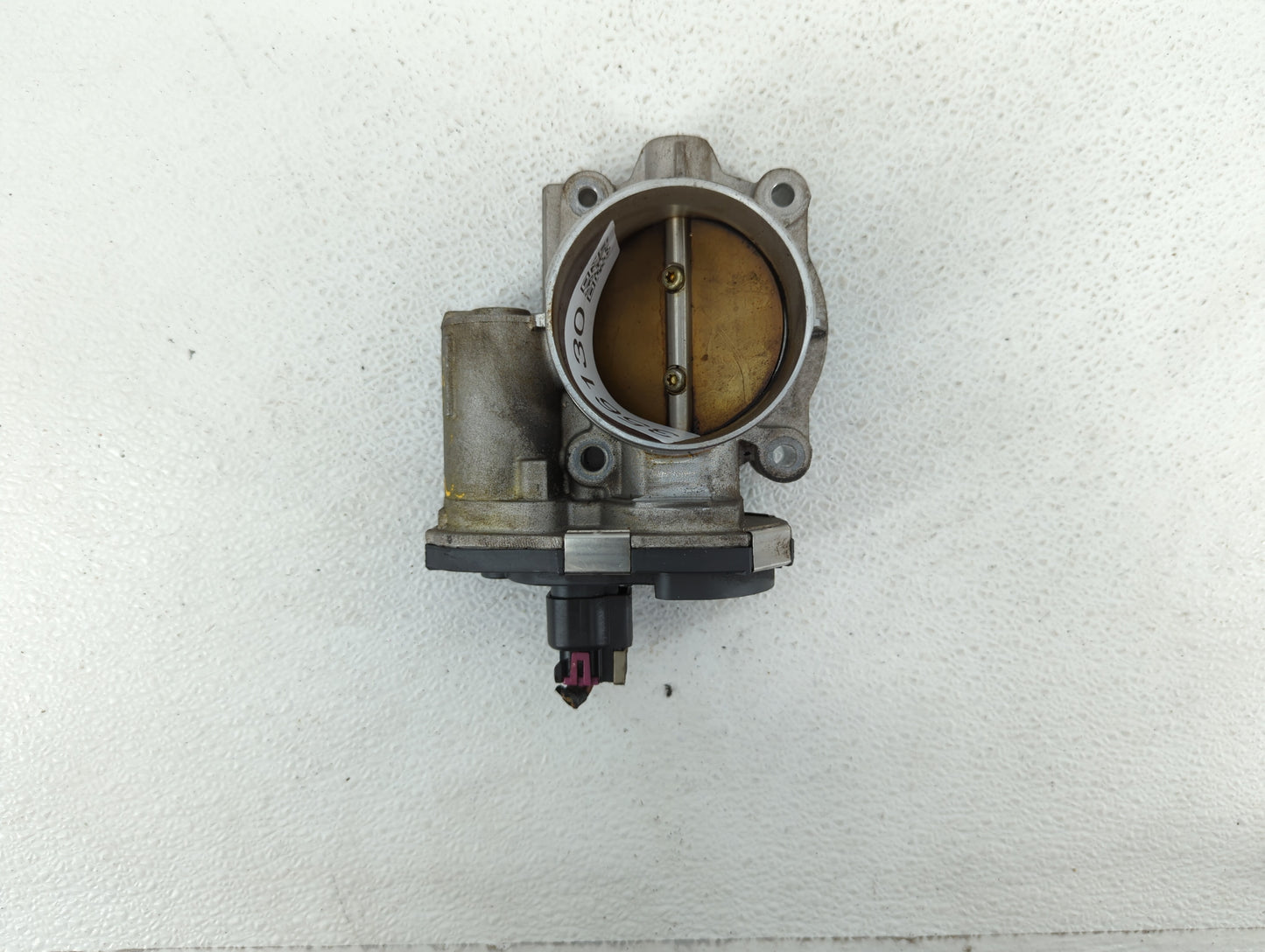 2008-2010 Saturn Vue Throttle Body P/N:995AA Fits Fits 2007 2008 2009 2010 2011 OEM Used Auto Parts - Oemusedautoparts1.com