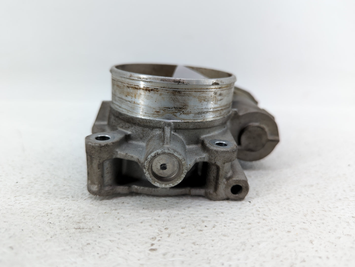 2008-2010 Saturn Vue Throttle Body P/N:995AA Fits Fits 2007 2008 2009 2010 2011 OEM Used Auto Parts - Oemusedautoparts1.com