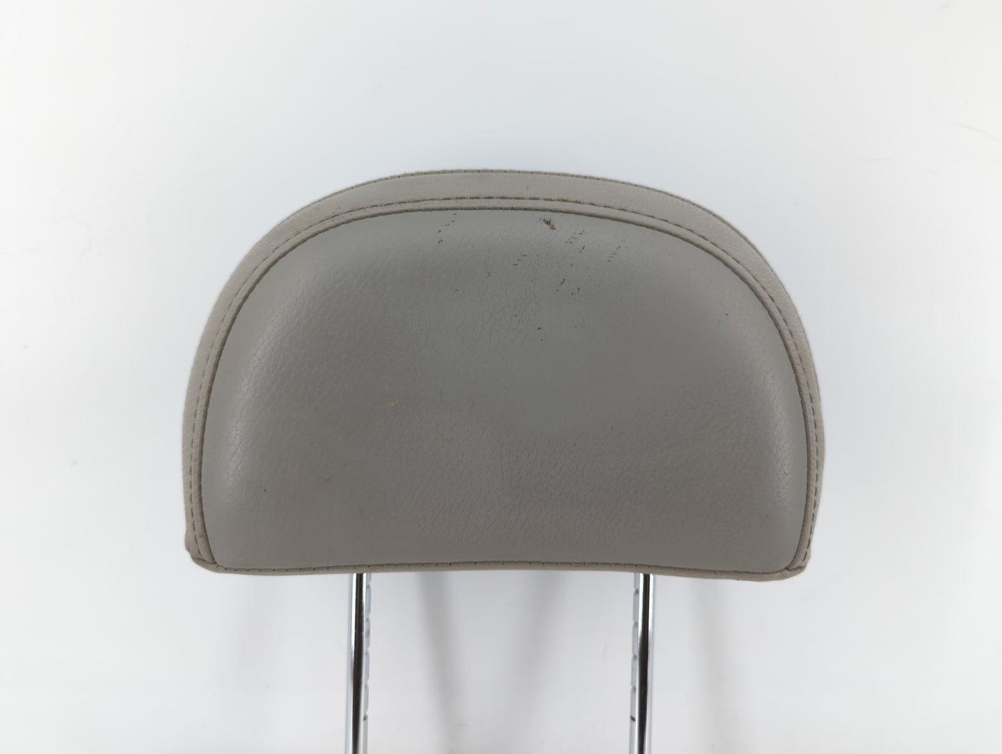 2008-2009 Saturn Vue Headrest Head Rest Rear Seat Fits Fits 2008 2009 OEM Used Auto Parts - Oemusedautoparts1.com