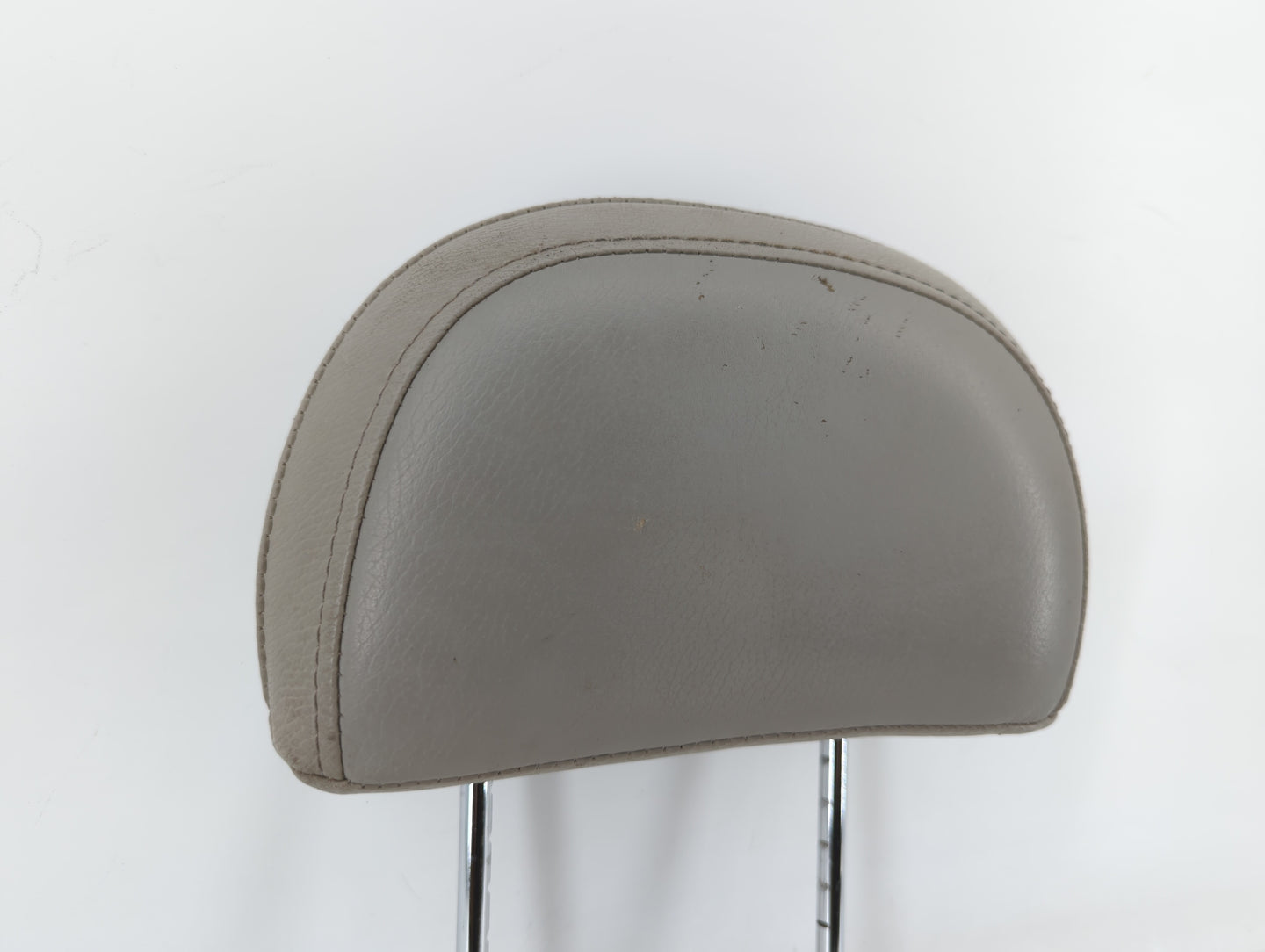 2008-2009 Saturn Vue Headrest Head Rest Rear Seat Fits Fits 2008 2009 OEM Used Auto Parts - Oemusedautoparts1.com